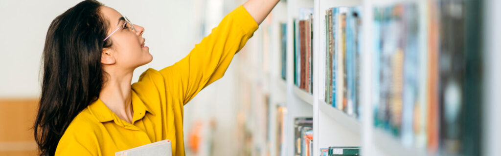 carrera bibliotecologia gestion informacion uniacc