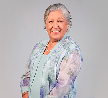 Decana Ana Reeves