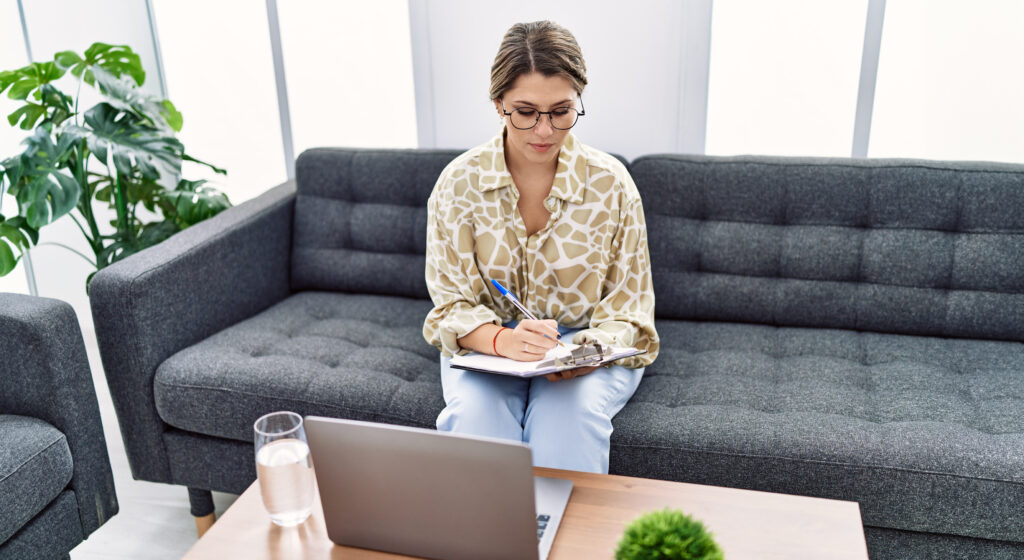 Carreras Diplomado en Intervenciones Terapéuticas a Distancia